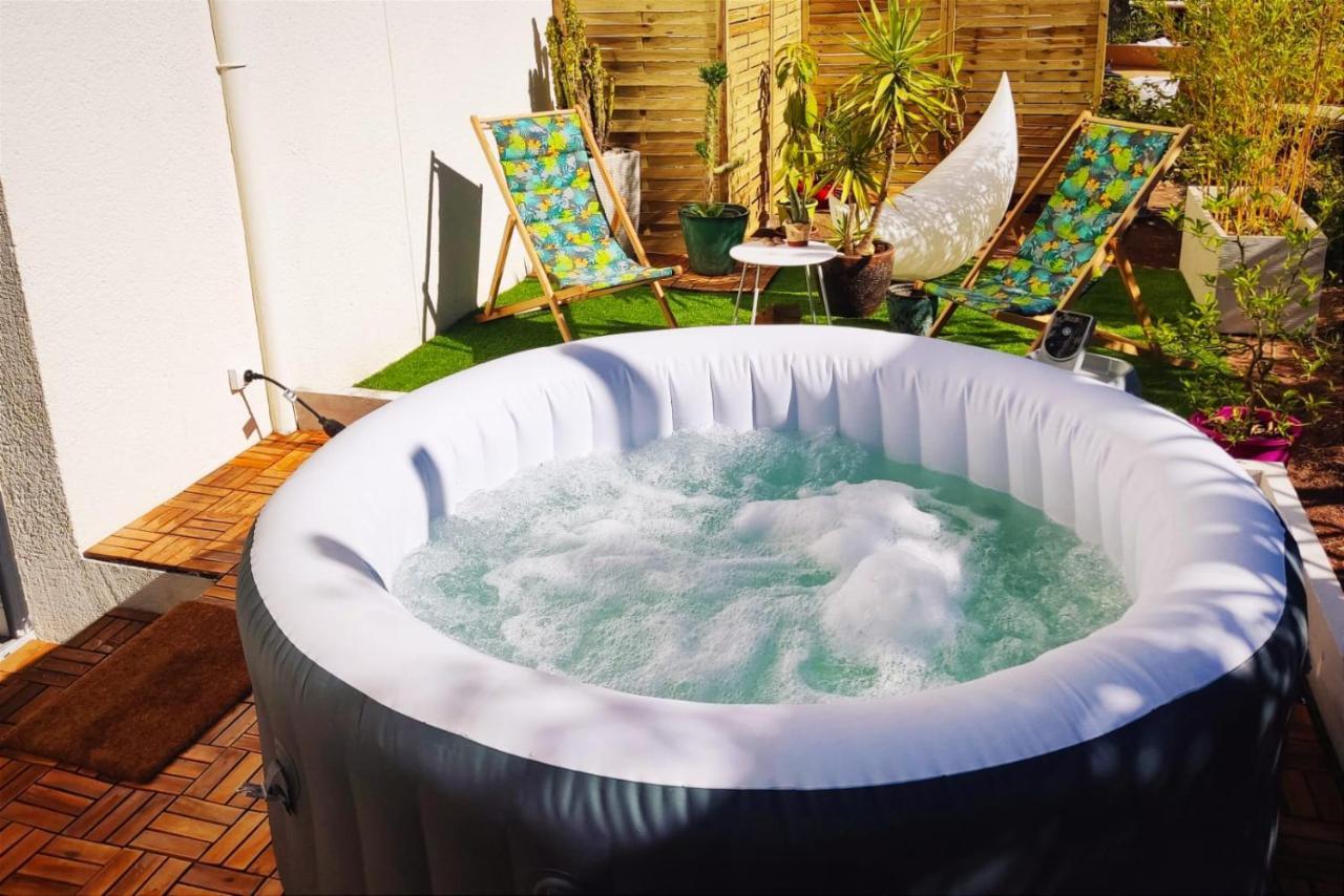 Superbe appartement avec jacuzzi avec jardin privé Lyon Extérieur photo